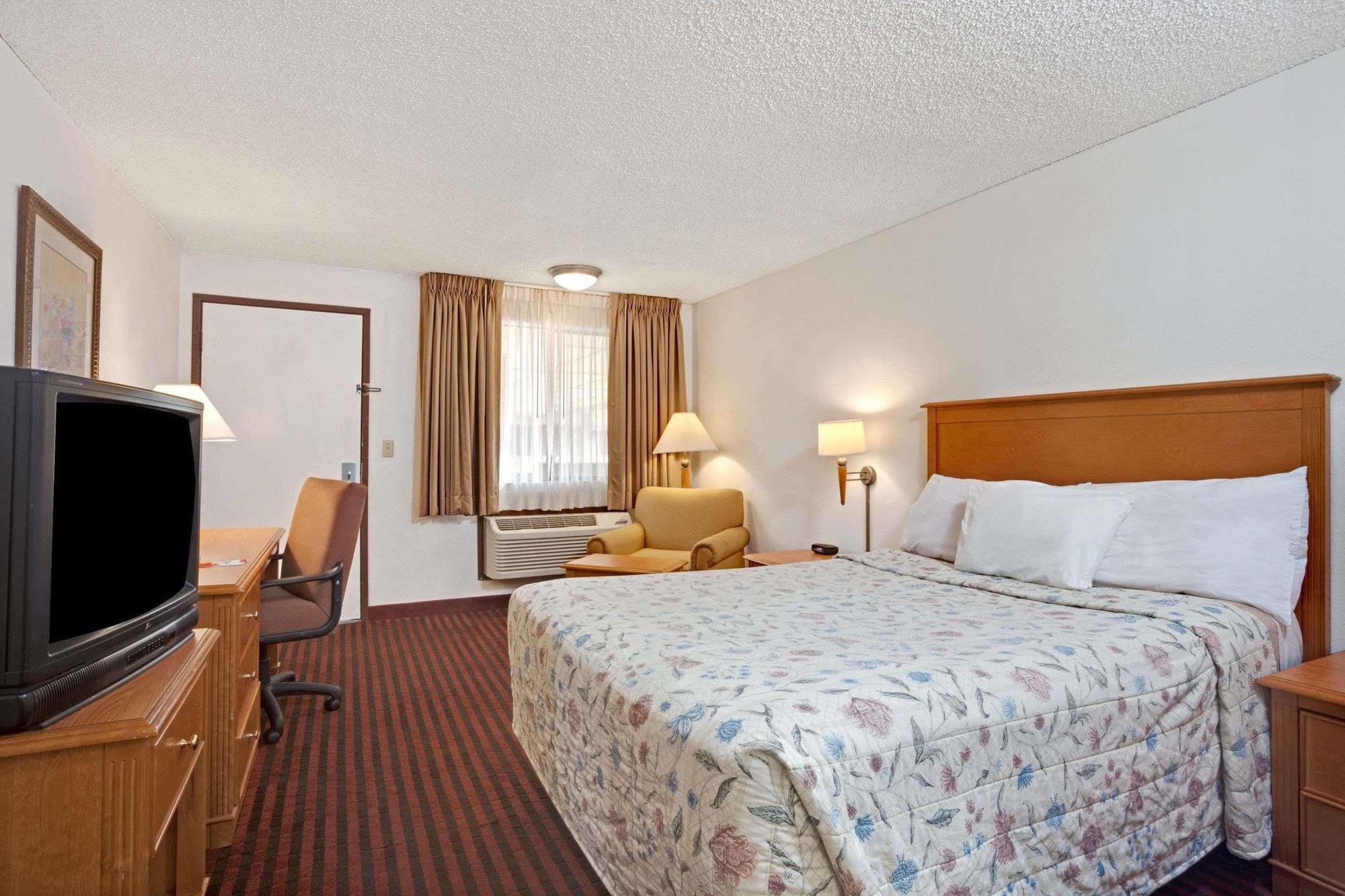 Econo Lodge Kent Luaran gambar