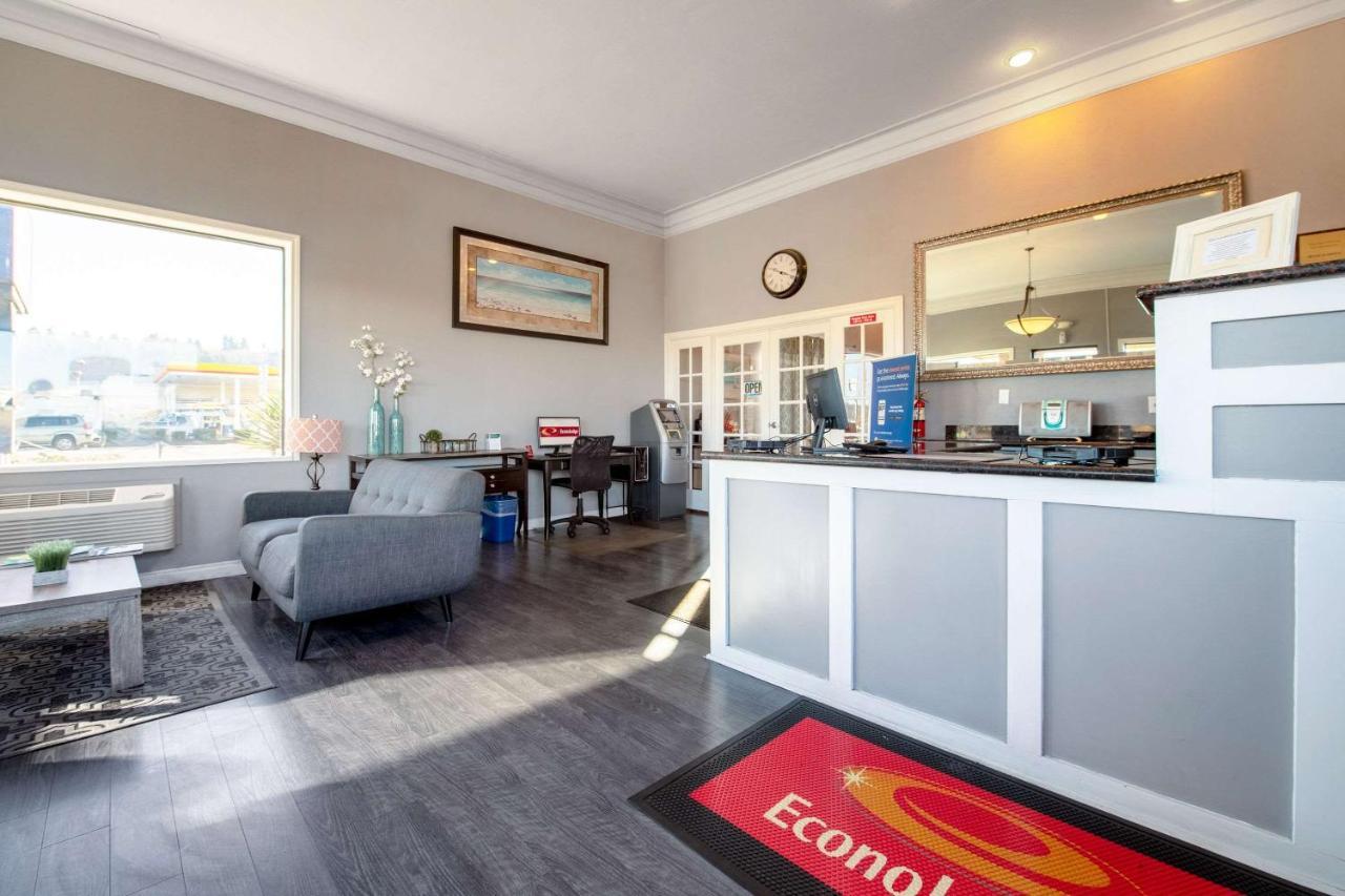 Econo Lodge Kent Luaran gambar